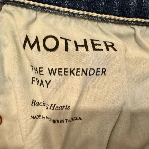 MOTHER DENIM EUC 26 
WEEKENDER FRAY IN “RACING
HEARTS” - Picture 14 of 14